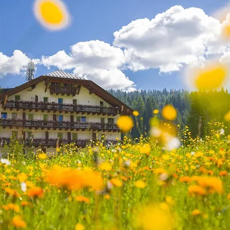 Hotel Kreuzberg Monte Croce Hotel 4*
