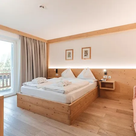 Hotel Kreuzberg Monte Croce Sexten