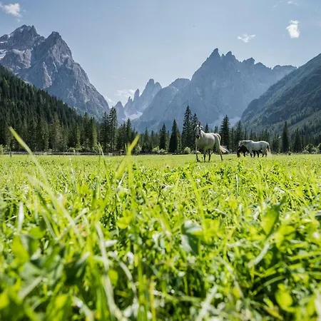 Kreuzberg Monte Croce 4* Sexten